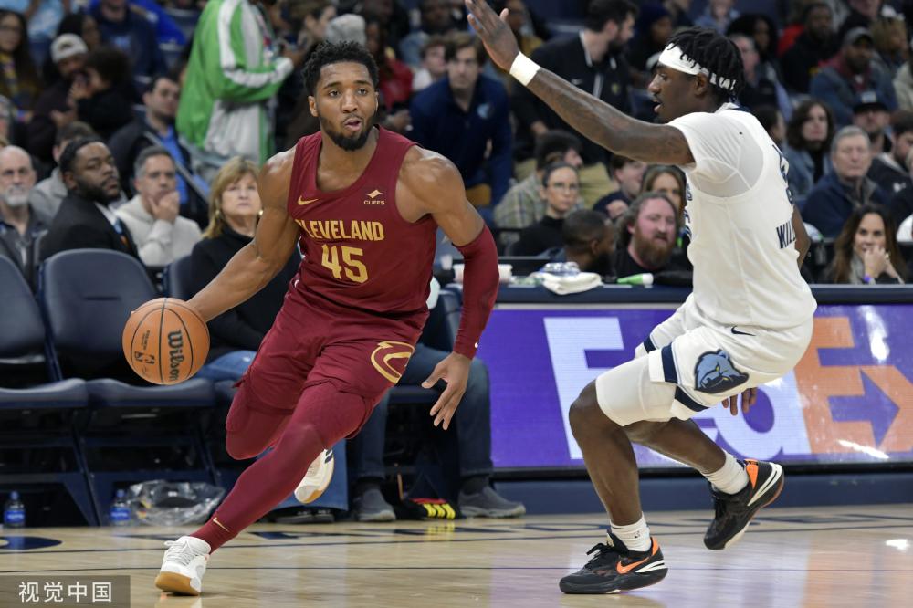 结让年轻球 结让年轻球