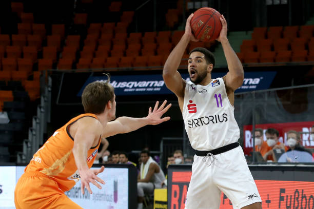 大中场统治 大中场统治