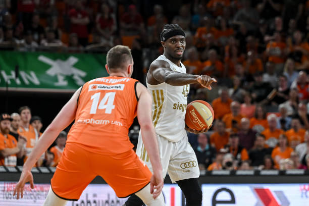 这不禁让人 这不禁让人