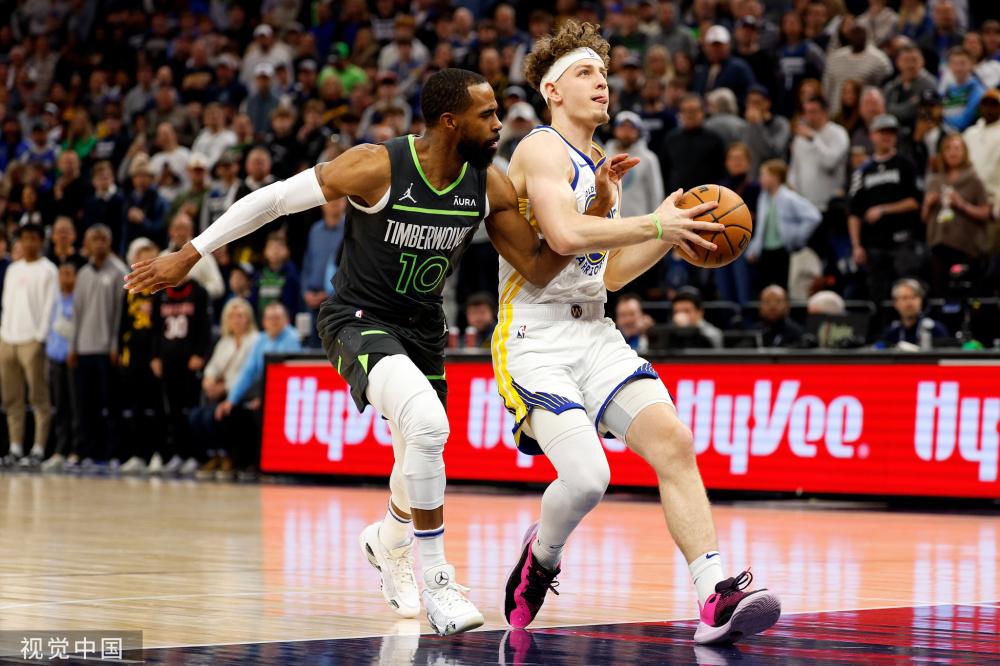 球队后防的 球队后防的